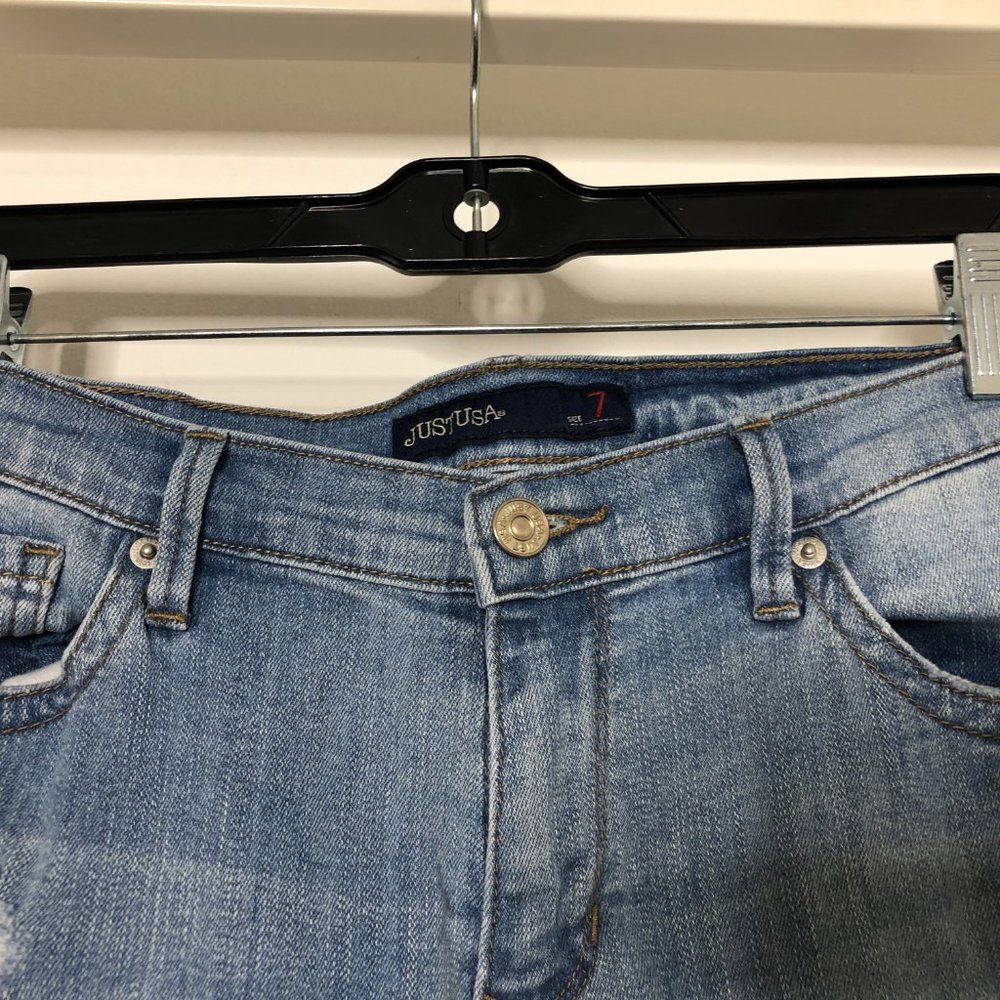 Distressed Jeans - Picture 2 of 3